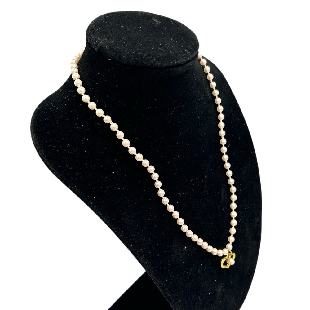 Faux Pearl Necklace Gold Heart Charm - Picture 3 of 8